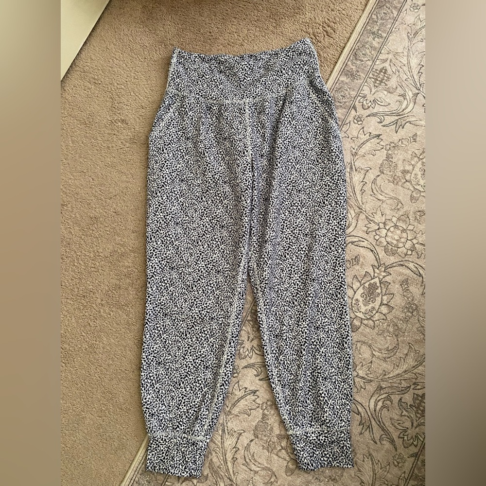 Old navy active joggers size large